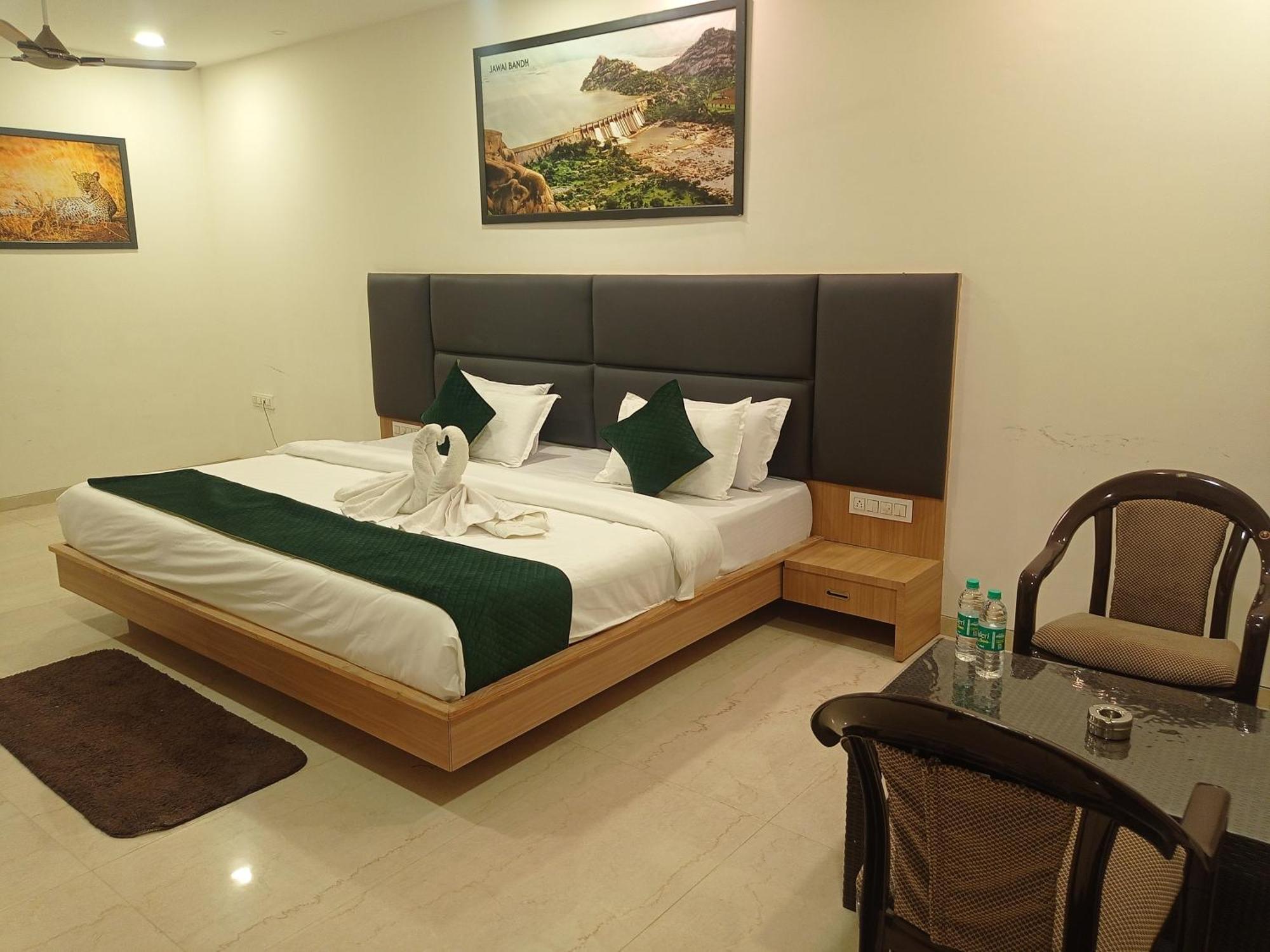 Sun Stone Hotel & Club - Jawai Sheoganj Eksteriør bilde
